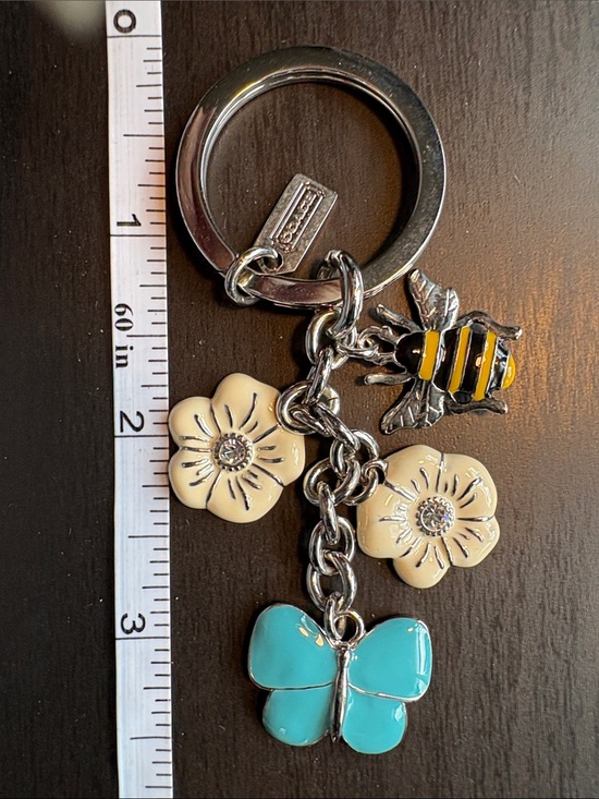 Coach butterfly charm - Gem Coach Silver Keychain with Cream Flowers, Yellow Bee & Turquoise Butterfly